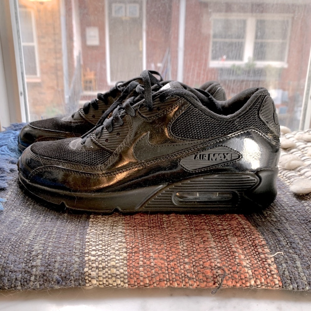 Black Nike Air Max 90 patent leather women’s sneakers